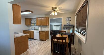 Happy Nest at Hazel Pet-Friendly, Fire Pit