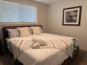 2 bedrooms, desk, iron/ironing board, travel cot