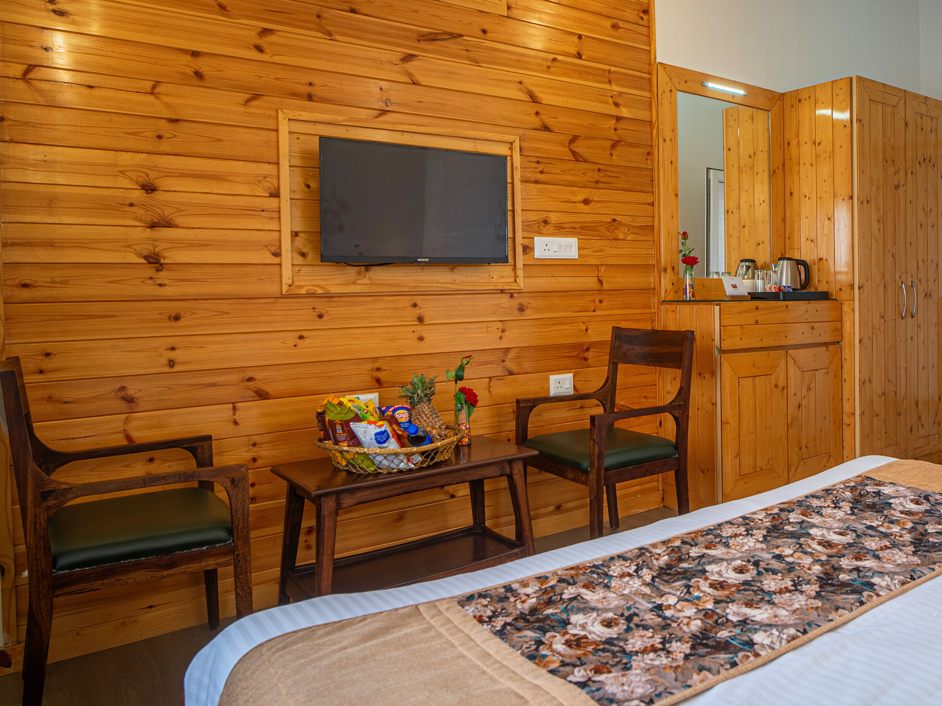 Egyptian cotton sheets, premium bedding, memory foam beds