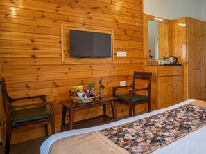 Egyptian cotton sheets, premium bedding, memory foam beds - The Urban Escape (Bhimtal)