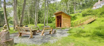 Shohola Creek On-Site: Updated Getaway w/ Deck!