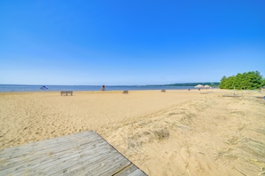 Nær stranden