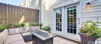 Playroom & Home Office: Family Retreat in Mauldin!