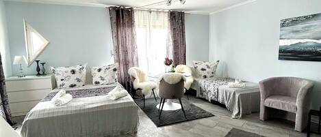 1 bedroom, desk, iron/ironing board, free WiFi