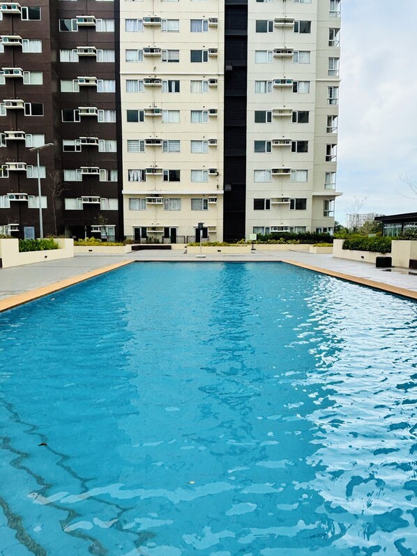 Pool - Charming Iloilo City Condo for Rent - Entire House (Iloilo)