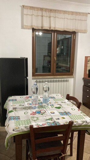 Villa, 2 Bedrooms, Accessible, Balcony | Dining