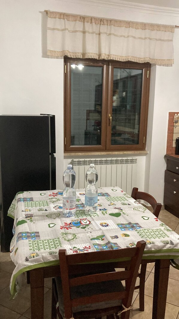 فيلا - غرفتا نوم - تجهيزات لذوي الاحتياجات الخاصة - بشرفة | تناول الطعام