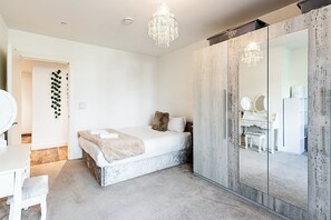 3 Schlafzimmer, Bügeleisen/Bügelbrett, Internetzugang