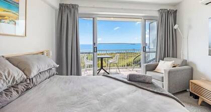 Wake to the Waves - Oceanfront Apartment
