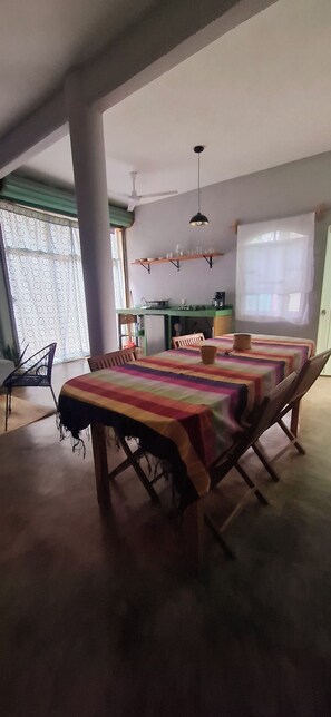 Interior - Chill vibes, Shady garden & a short stroll to the heart of La Punta (Brisas de Zicatela)