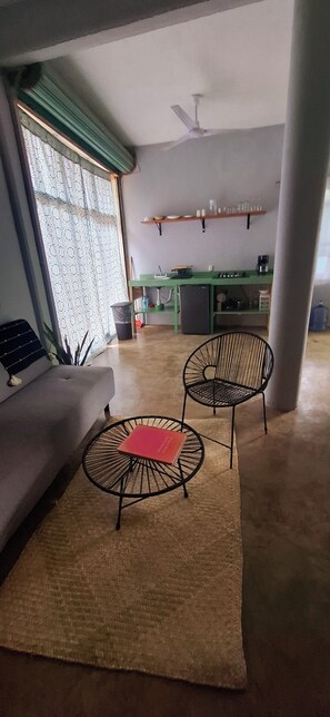 Living area - Chill vibes, Shady garden & a short stroll to the heart of La Punta (Brisas de Zicatela)