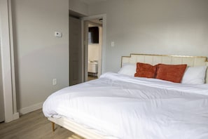 WiFi, bed sheets