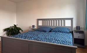 1 bedroom, WiFi, bed sheets