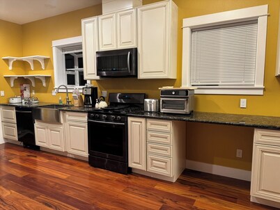 Spacious, Accessible Hillsboro Retreat – Deck, Grill & Family-Friendly Comfort