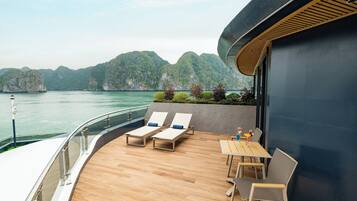 Executive Suite Sea View with Private Balcony | Terrace/patio