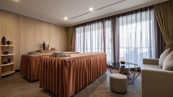 Salas de tratamiento para parejas y aromaterapia