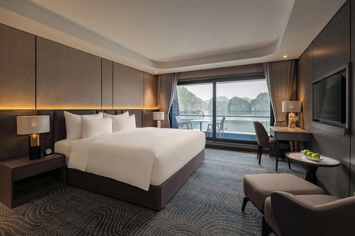 小型双人房, 阳台, 海景 (Suite) | 迷你吧、办公桌、免费 WiFi、轮椅无障碍