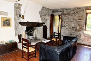 Interior - Farmhouse in Modigliana with Scenic Views (Modigliana)