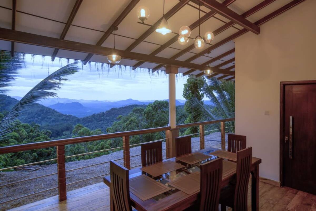 Family Room, Mountain View | Free WiFi