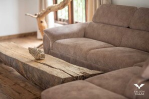 Family Room, Mountain View | Living area