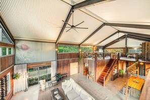 Interior - Linden Rose Barn - Views & Short Walk to Kondalilla National Park Waterfall (Montville)