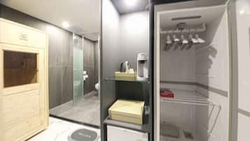 Suite Room | Stofa | Hituð gólf