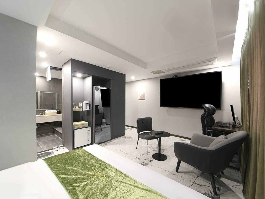 Suite Room