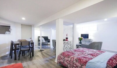 A Modern Private Basement Suite – Richmond Hill