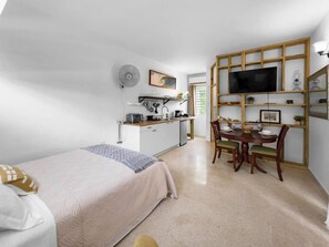 Desk, free WiFi, bed sheets