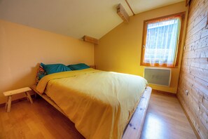 3 bedrooms, WiFi, bed sheets