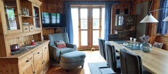 Chalet 'Near Marktbreit' with Private Terrace, Private Garden and Wi-Fi