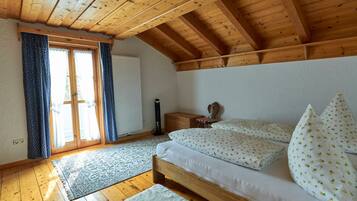 4 slaapkamers, een strijkplank/strijkijzer, wifi, beddengoed