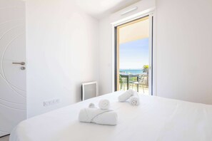 1 bedroom, iron/ironing board, travel crib, WiFi