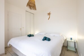 2 bedrooms, WiFi, bed sheets