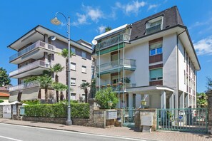 Departamento familiar, varias habitaciones (Strixia Apartment Stresa 50m From) | Exterior