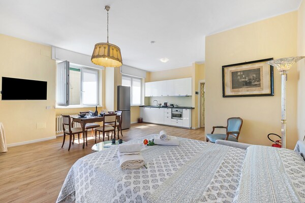 Strixia Apartment - 50m From Lake With Balcony - Stresa