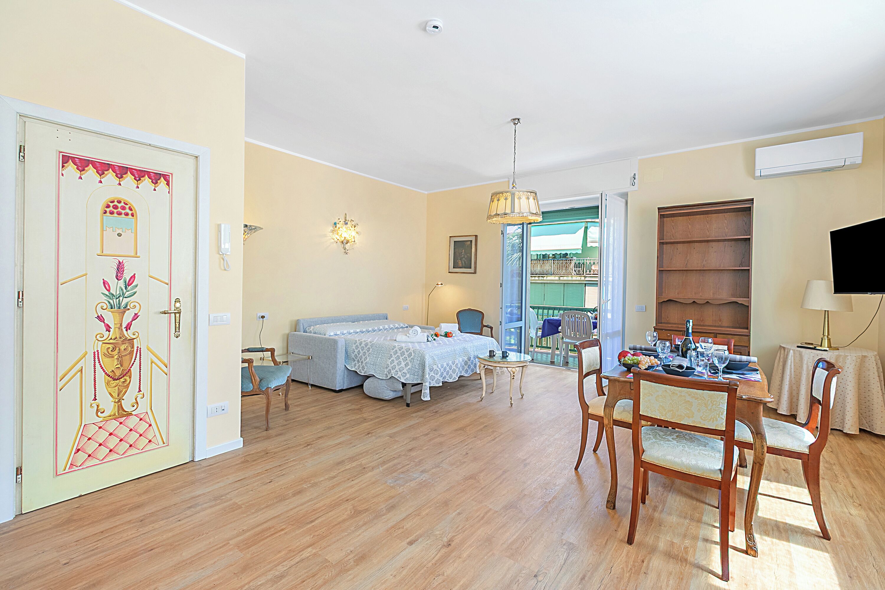 Family Apartment, Multiple Bedrooms (Strixia Apartment Stresa 50m From) | 1 bedroom, free WiFi, bed sheets
