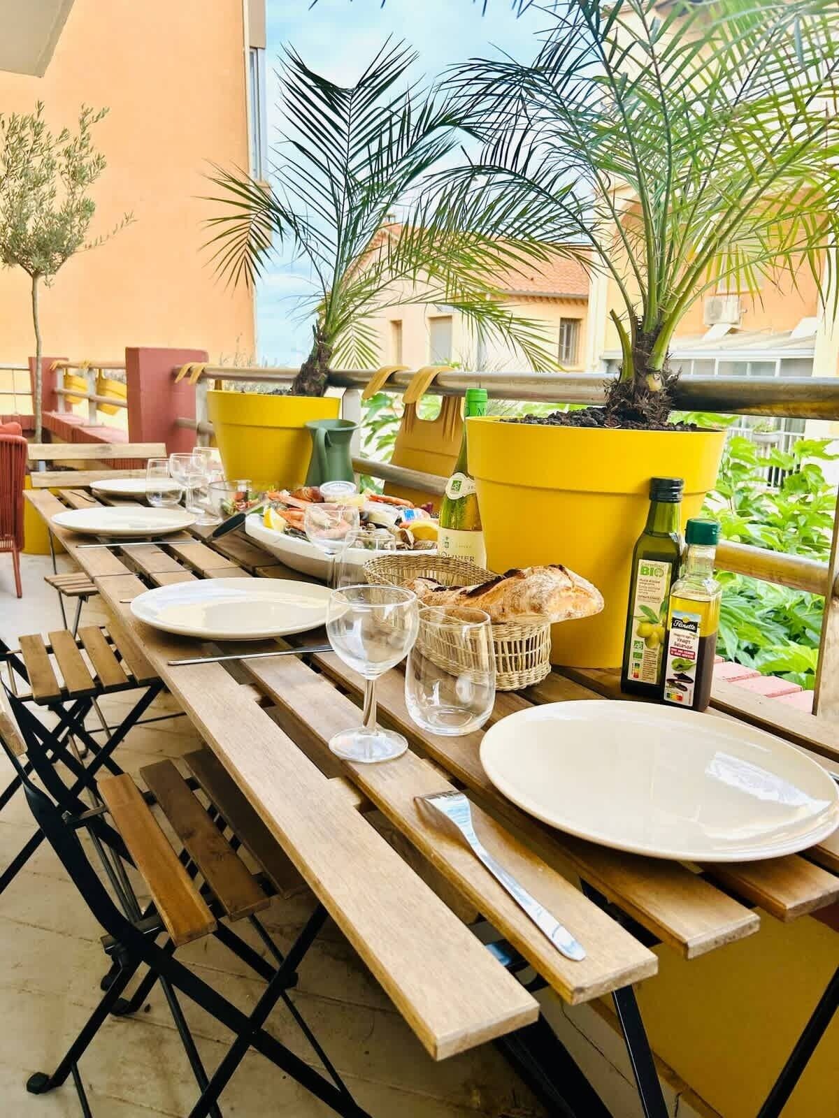 Outdoor dining
