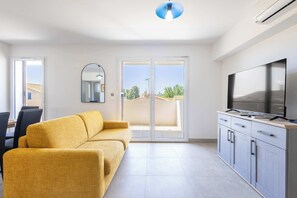 TV - F3 Comfort and Pool 300m from the Beach (Sérignan)