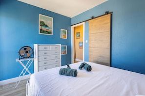1 habitación, tabla de planchar con plancha, wifi y ropa de cama 