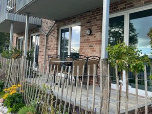 Tempat makan outdoor
