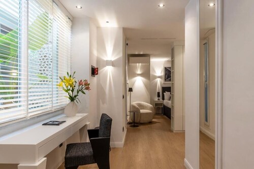 JOIVY Elegant Suites Near Villa Borghese