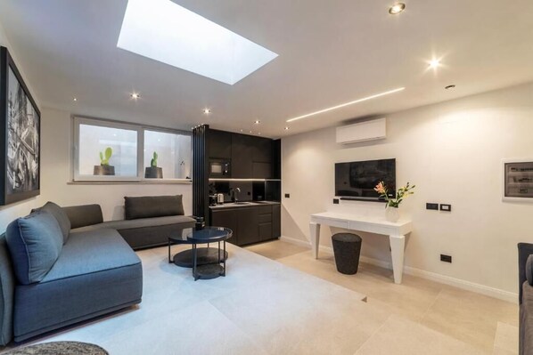 Apartment, 1 Bedroom | Private kitchen