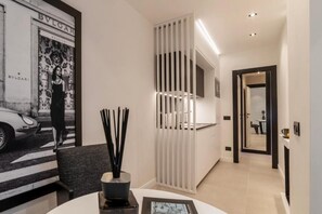 Studio suite | Een bureau, een laptopwerkplek, gratis wifi, beddengoed