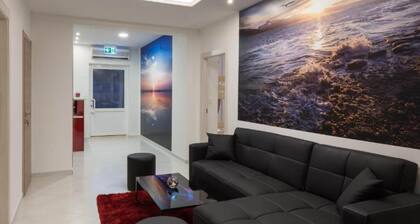 Hostel Free Bird - Bed in Six Bed Female Dormitory Room Zenska