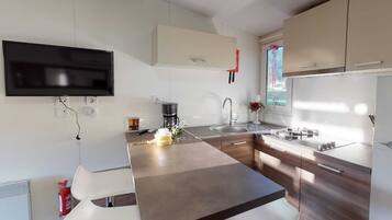 Mobile Home | Private kitchen