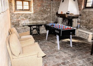 House | Game room