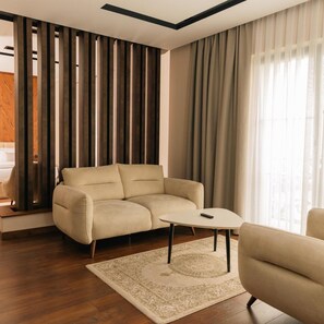 Ảnh chưa phân loại, 5 trong số 68 ảnh, nút