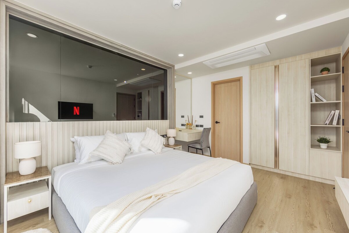 Comfort Apartment, Balcony | In-room safe, iron/ironing board, WiFi (free)