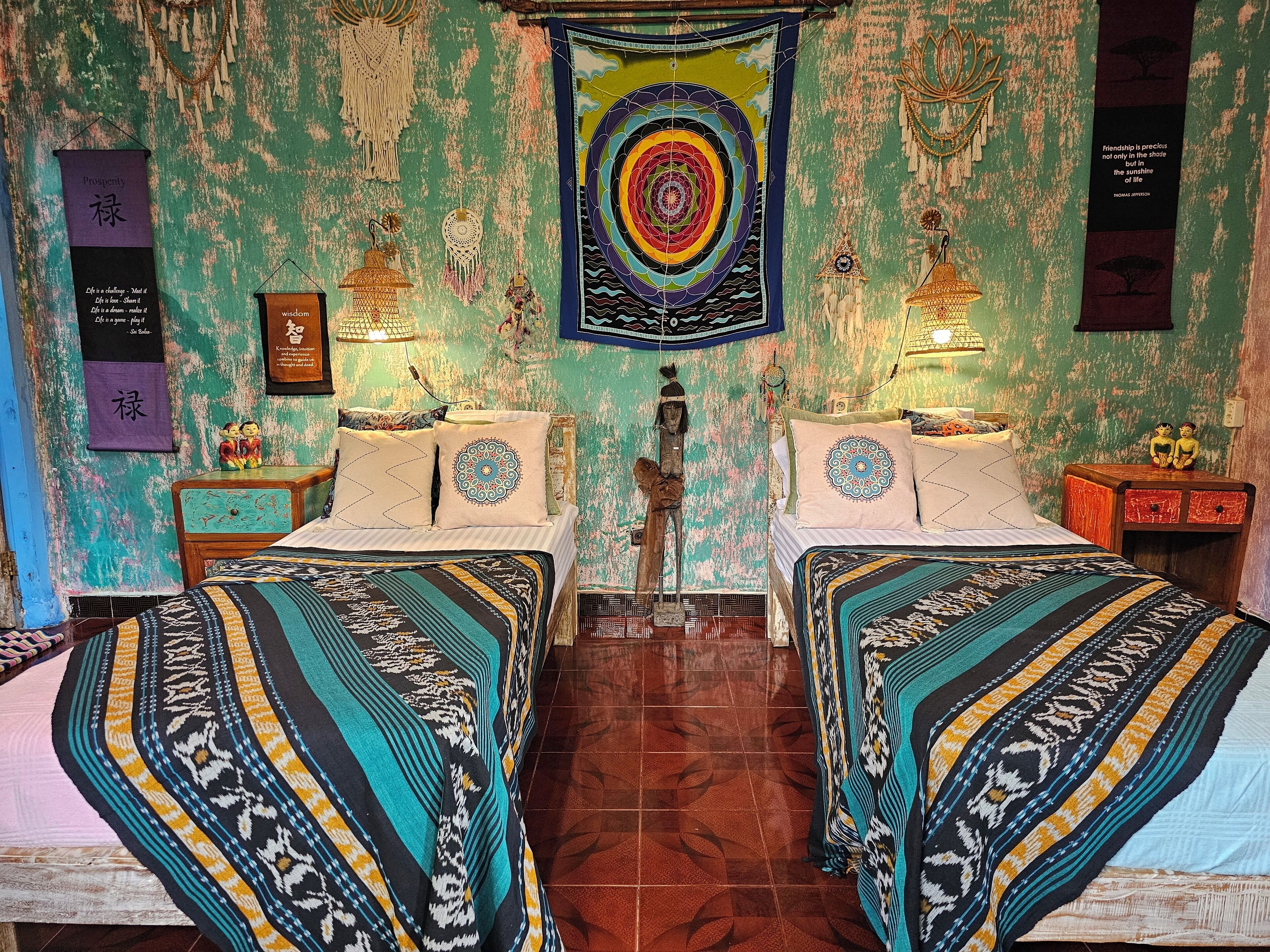 Décoration personnalisée, ameublement personnalisé, draps fournis